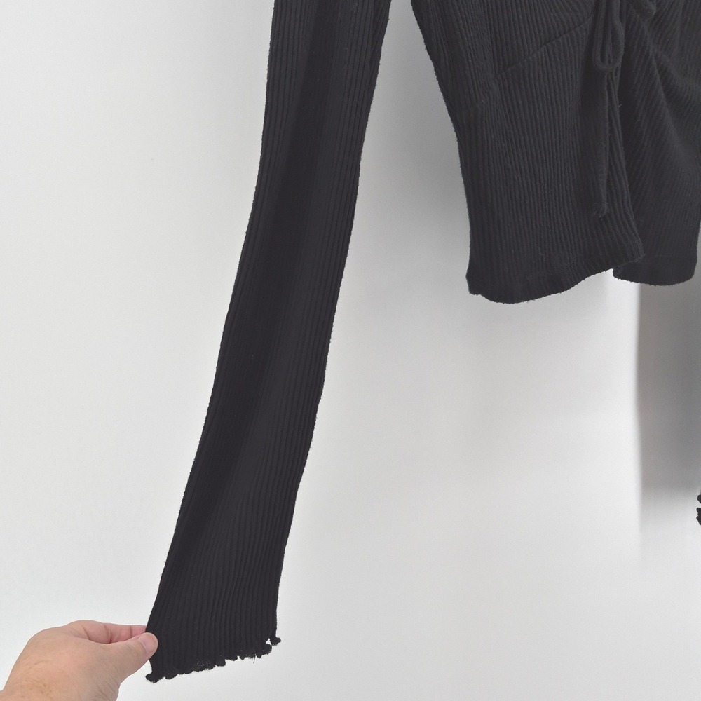 SO Black Ribbed Cinched Front Top S Long Sleeve V-Neck Cropped Lettuce Edge Y2K - Picture 5 of 11